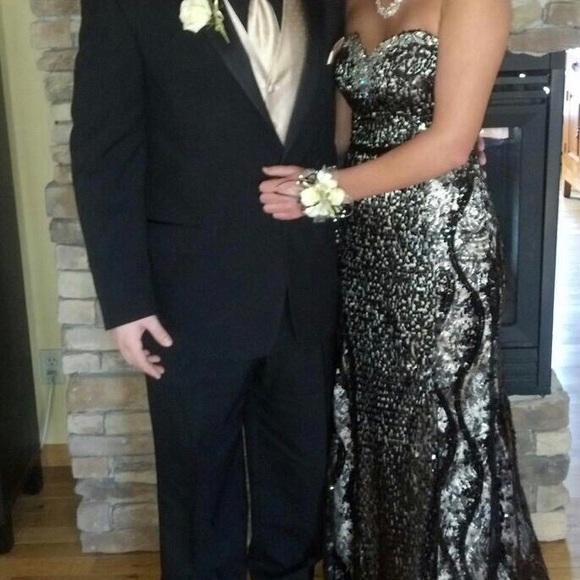 Black and beige sequin formal dress - Picture 1 of 4